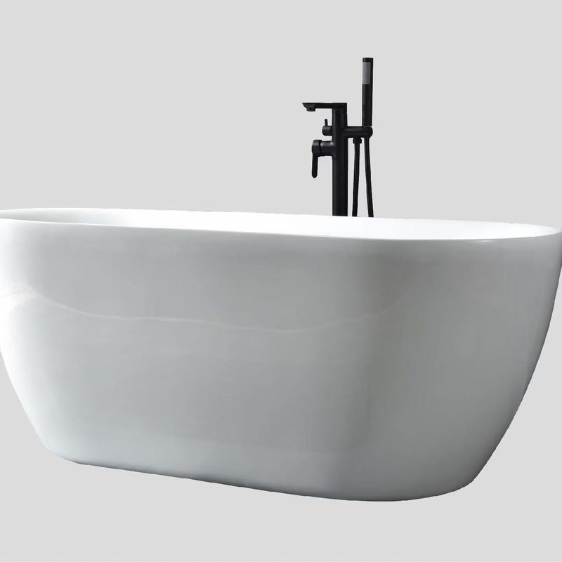 Acrylic Free Standing Bathtubs Perfect for Household Commercial and Healthcare Applications
